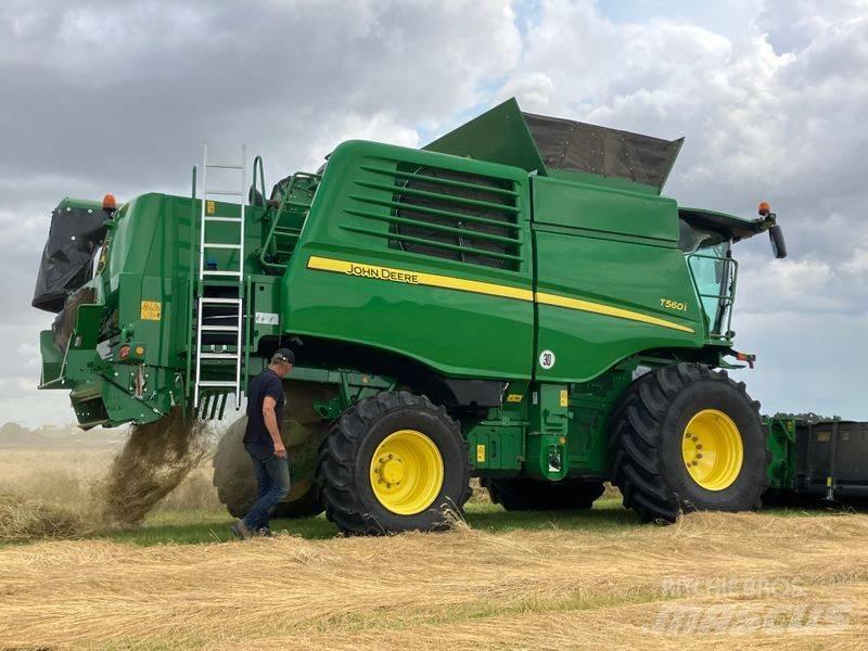 John Deere T 560 i Kombájnok