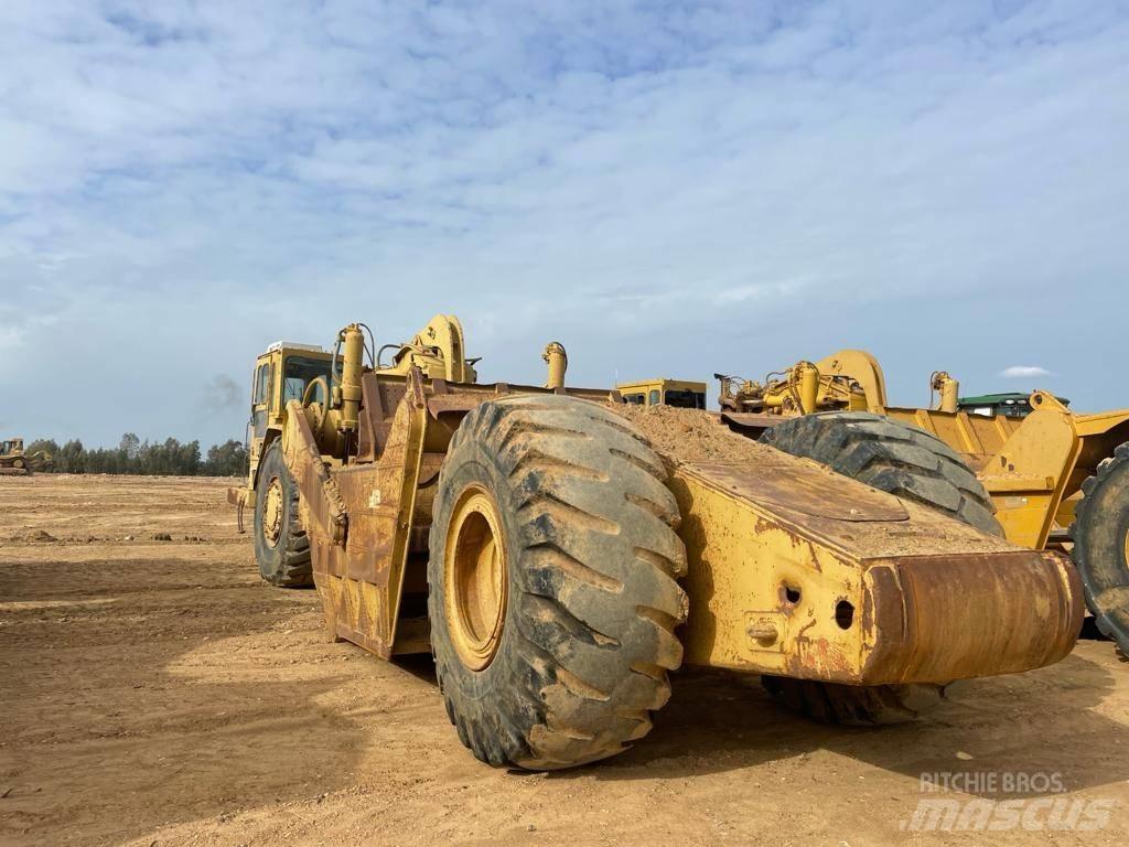 CAT 631 D Földnyesők (szkréperek)