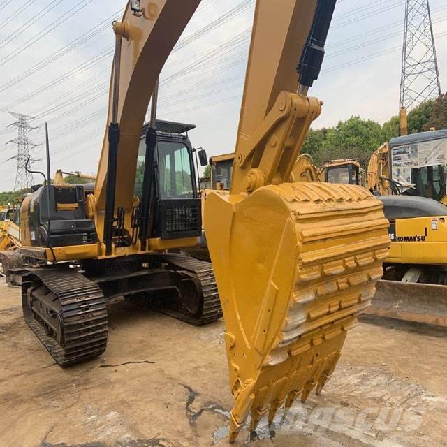 CAT 330 D L Lánctalpas kotrók