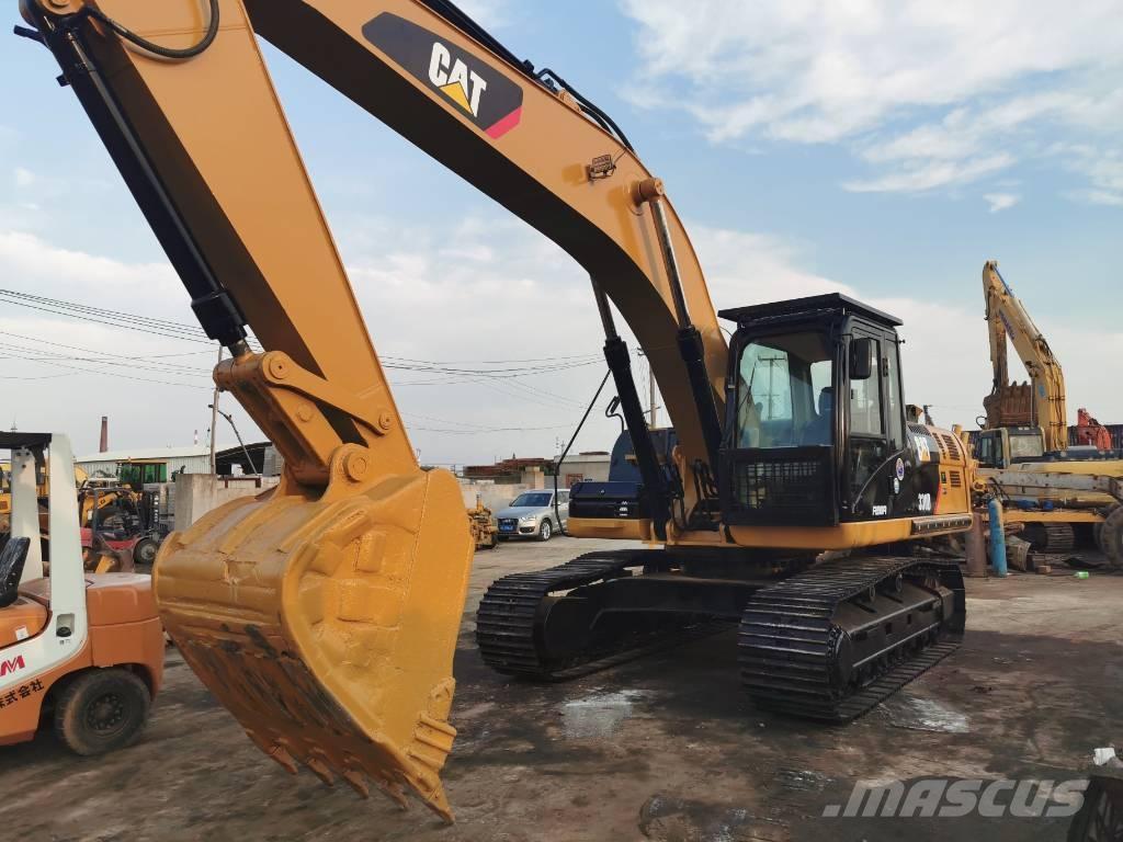CAT 330 D L Lánctalpas kotrók