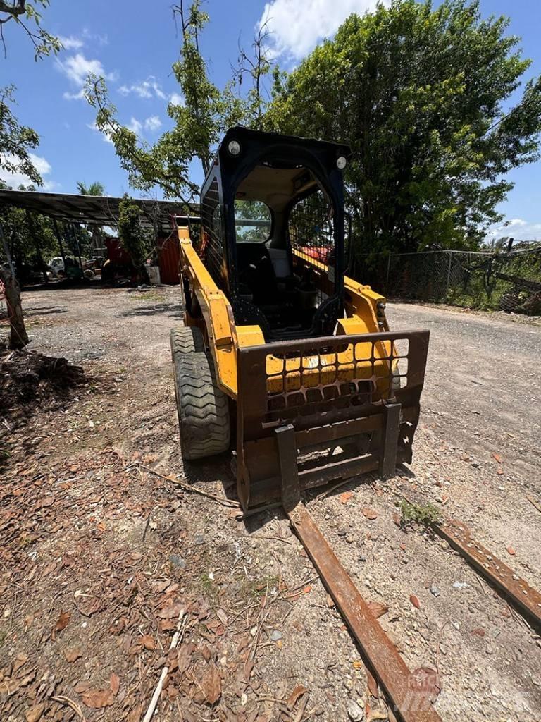 CAT 242 D Kompaktrakodók