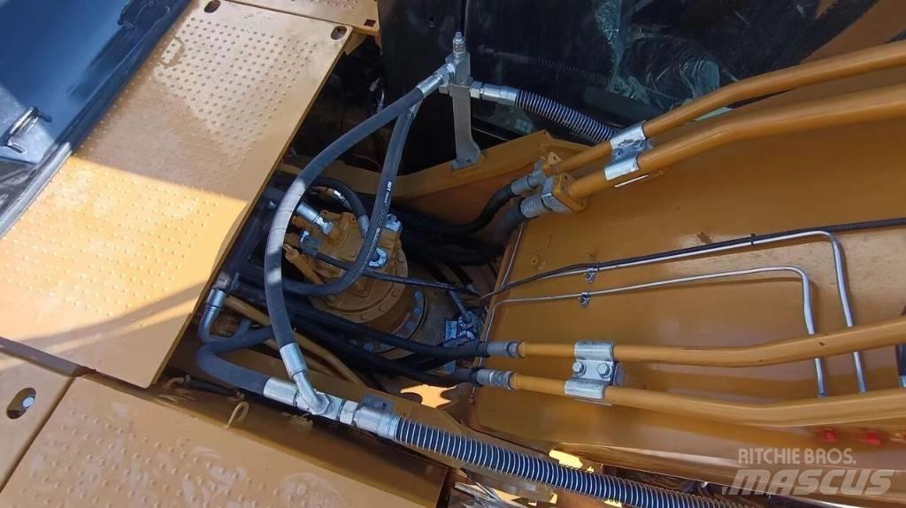CAT 330 D2 Lánctalpas kotrók