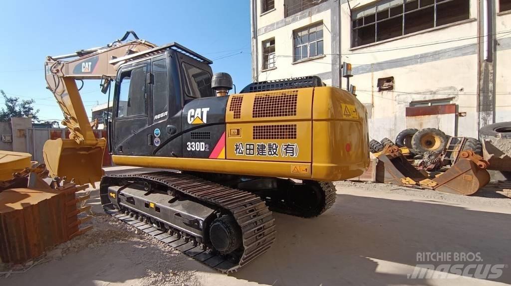CAT 330 D2 Lánctalpas kotrók