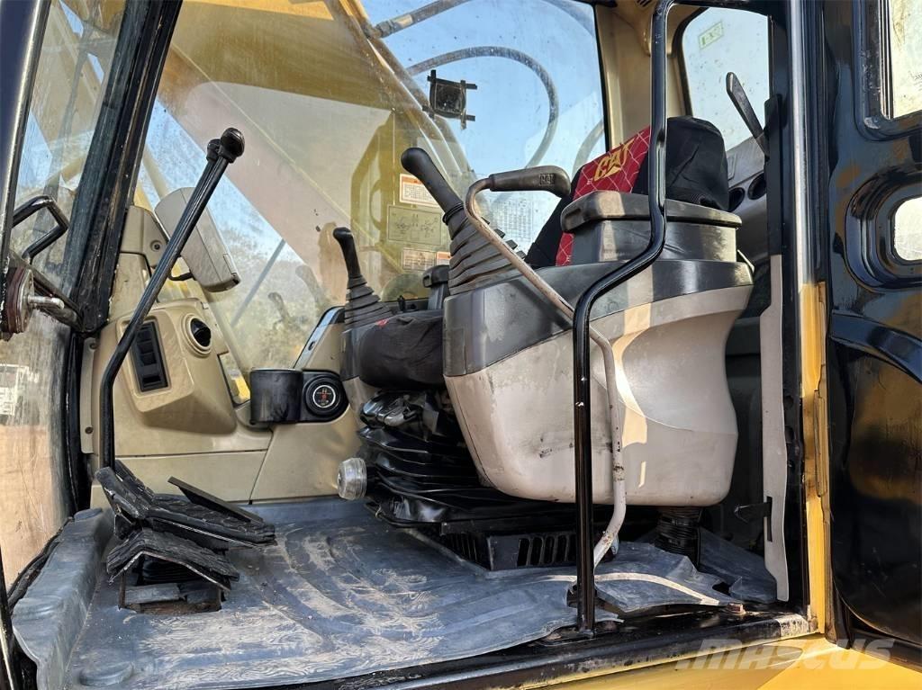 CAT 325 C Lánctalpas kotrók
