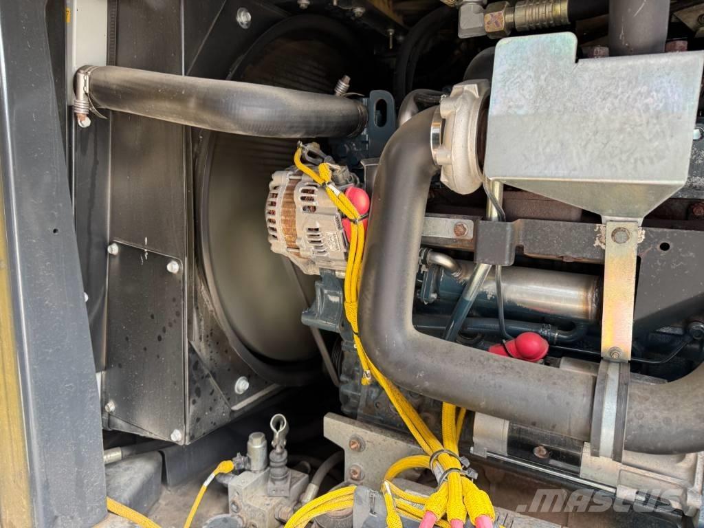 Bomag BW 174 AP-4V Ikerdobos hengerek