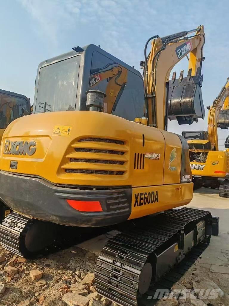 XCMG 60 Lánctalpas kotrók