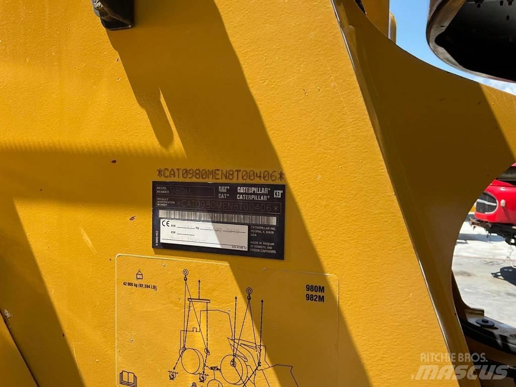 CAT 980M Gumikerekes homlokrakodók