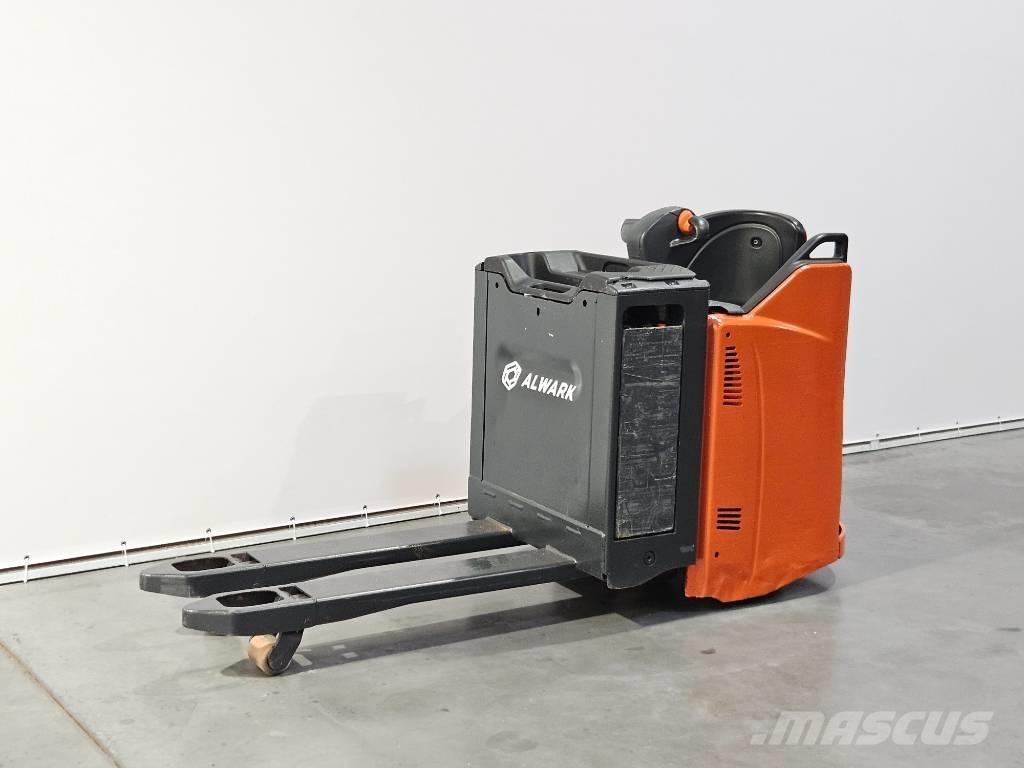 Linde T20SP Vezetőállásos alacsony emelőkocsi