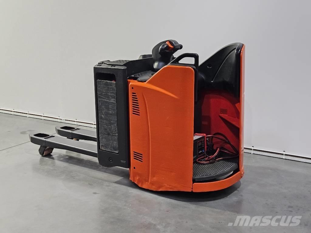 Linde T20SP Vezetőállásos alacsony emelőkocsi