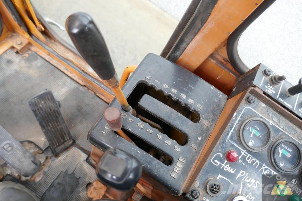 Mitsubishi MG300 Gréderek