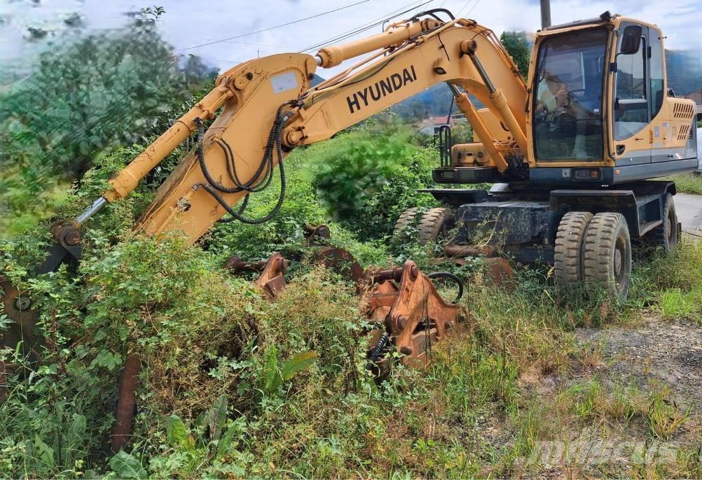 Hyundai Robex 140 W Gumikerekes kotrók