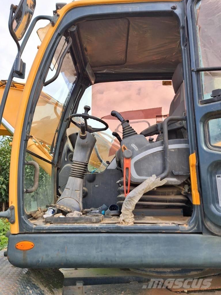 Hyundai Robex 140 W Gumikerekes kotrók