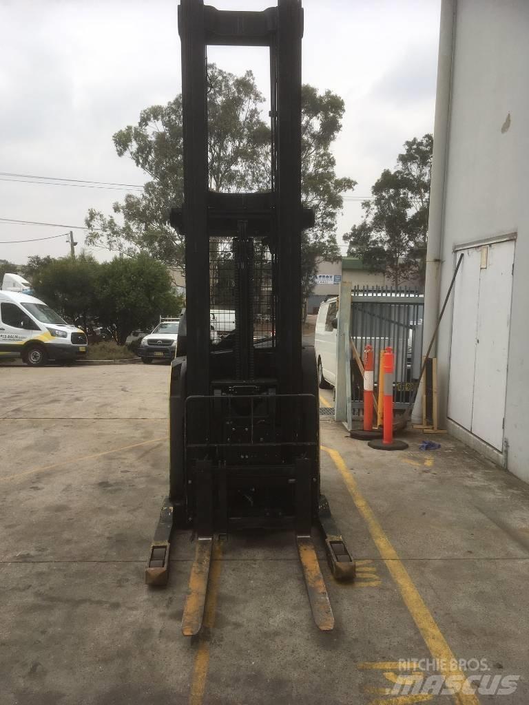 Hyster N35ZDR Tolóoszlopos targonca