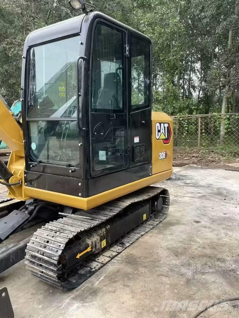 CAT 306E Mini kotrók < 7t