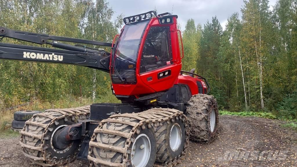 Komatsu 901 Betakarítók