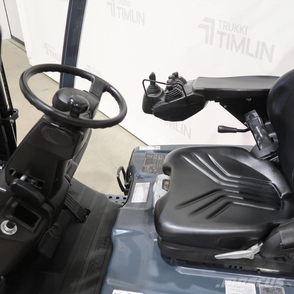 Toyota 8FBE15T Elektromos targoncák