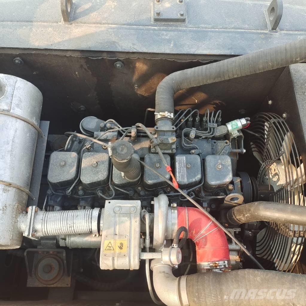 Hyundai R220LC-9S Lánctalpas kotrók