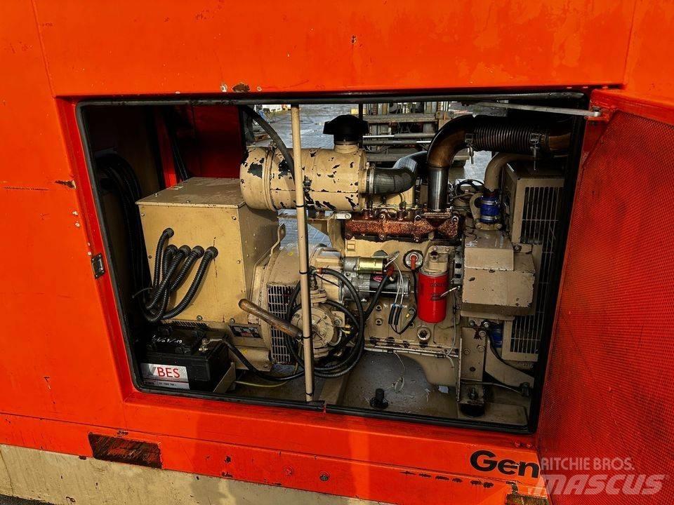 Cummins 30 KVA Dízel áramfejlesztők