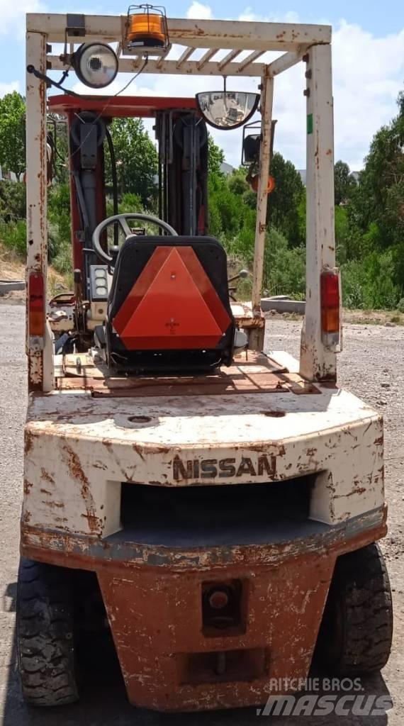Nissan EH02A20U Dízel targoncák