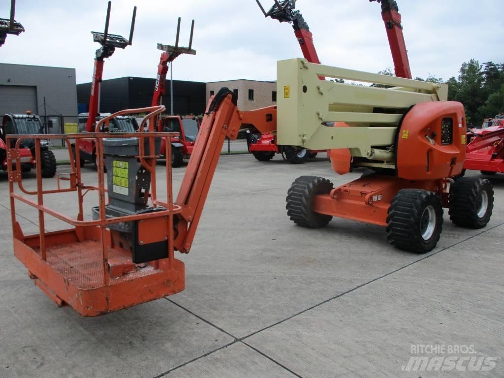 JLG 450 AJ (868) Kompakt önjáró emelők