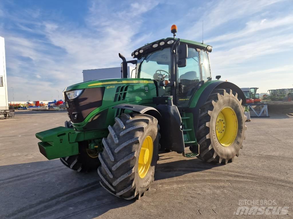 John Deere 6215 R Traktorok
