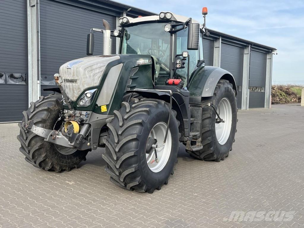 Fendt 828 VARIO Traktorok