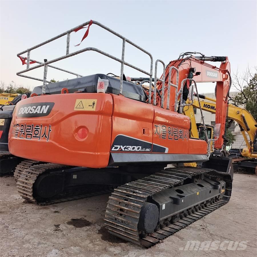 Doosan DX 300 LC Hosszú gém kotrók