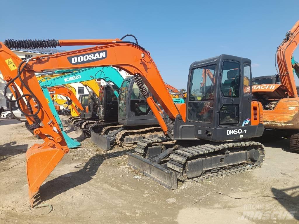 Doosan DH 60-7 Mini kotrók < 7t