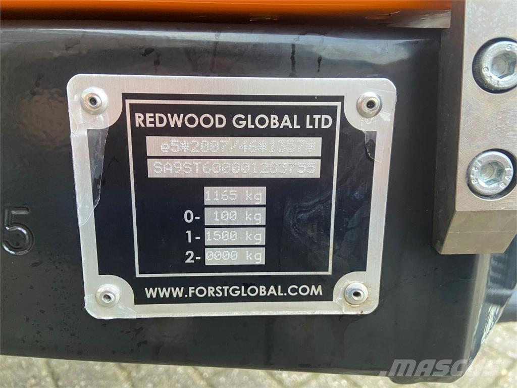  Först ST6D.24 Önjáró szecskázók