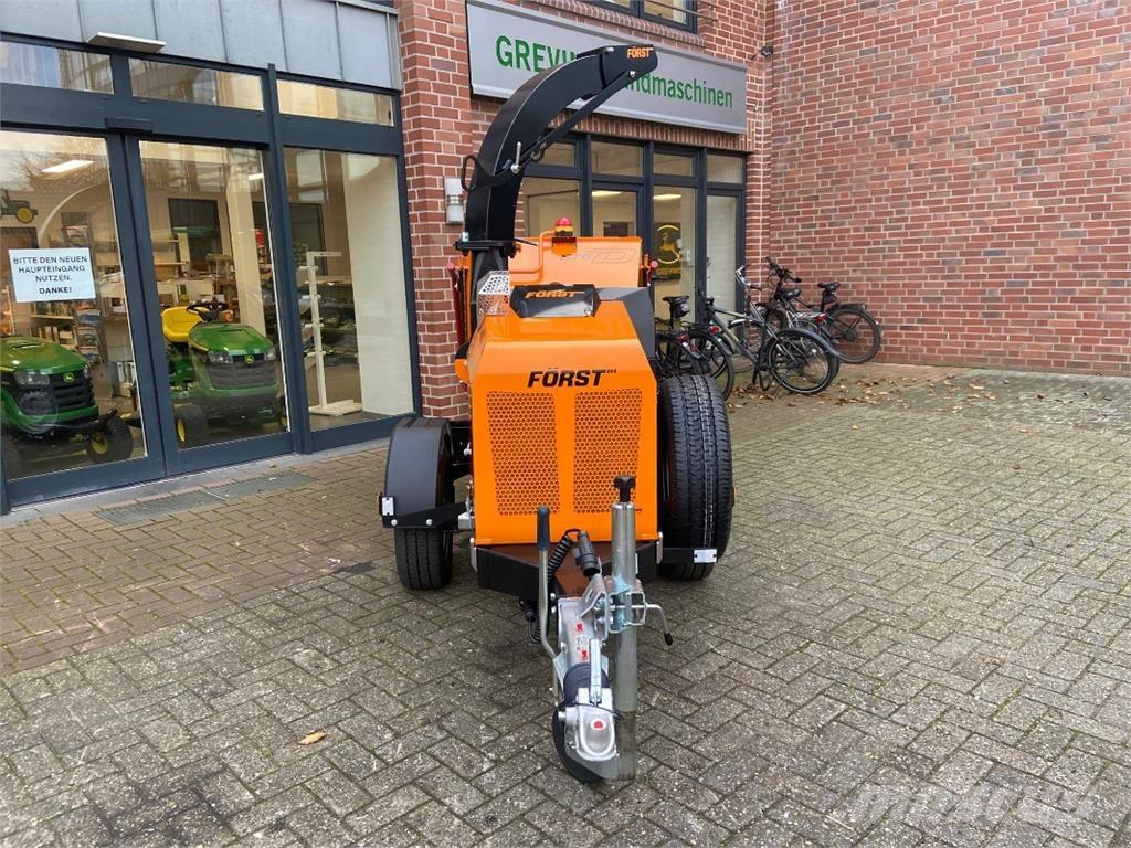  Först ST6D.24 Önjáró szecskázók