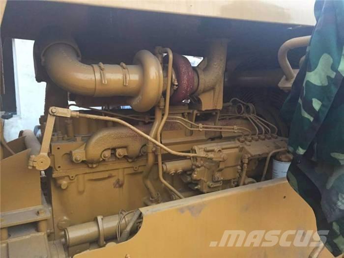 CAT D 6 D lánctalpas dózerek