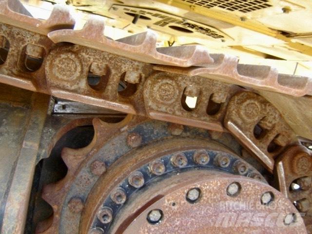 CAT 320 Lánctalpas kotrók