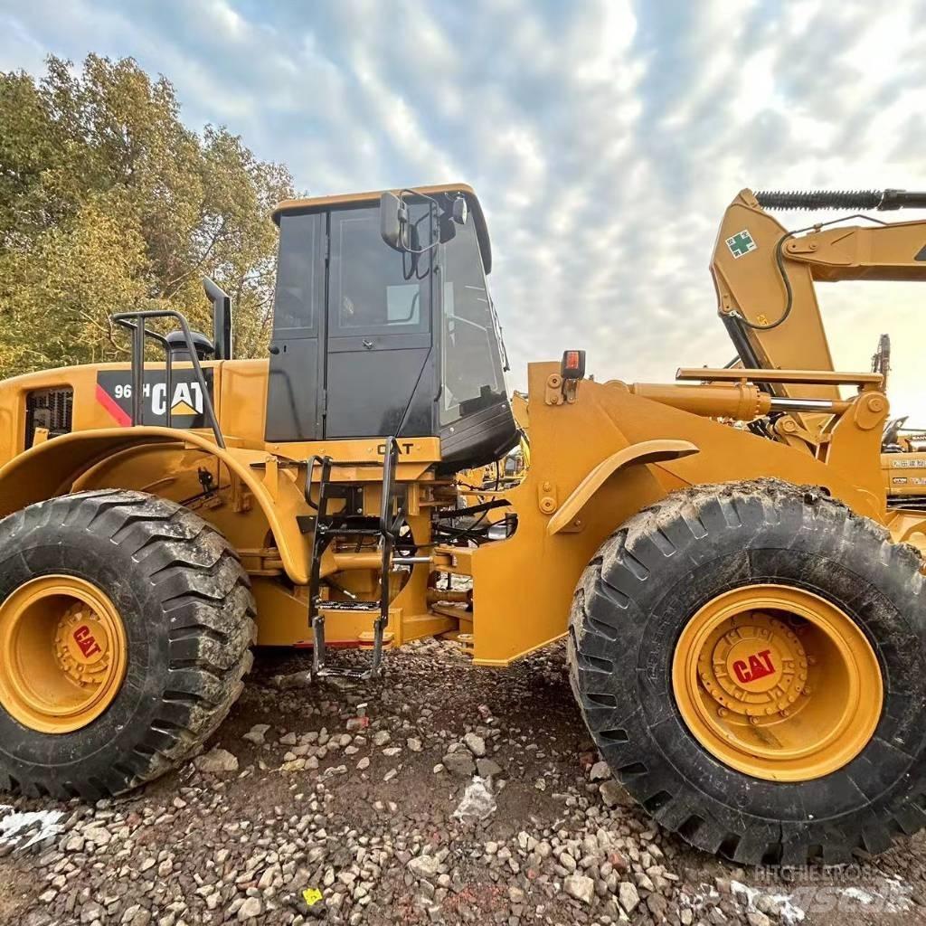 CAT 966 H Gumikerekes homlokrakodók