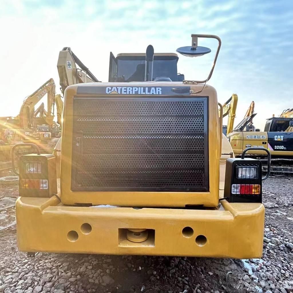 CAT 966 H Gumikerekes homlokrakodók
