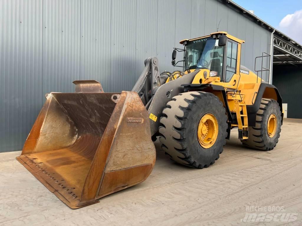 Volvo L220H Gumikerekes homlokrakodók