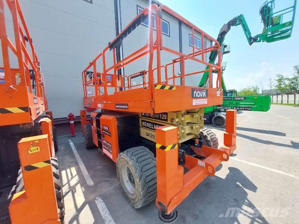 JLG 330 LRT Ollós emelők