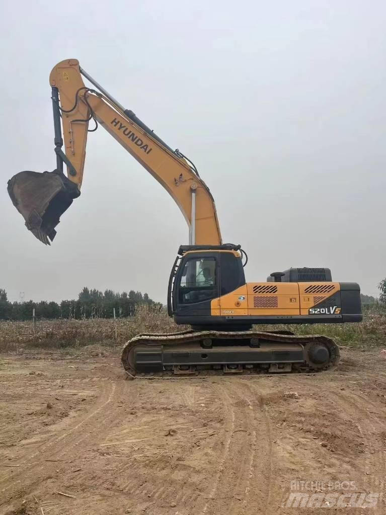 Hyundai Robex 520 VS Lánctalpas kotrók