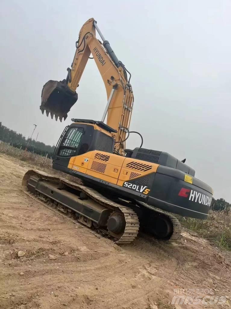 Hyundai Robex 520 VS Lánctalpas kotrók