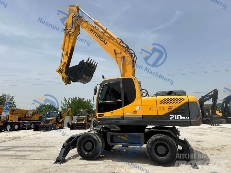Hyundai R210W-9 Gumikerekes kotrók
