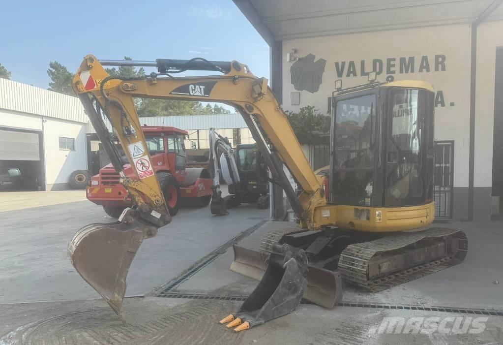 CAT 304 CR Mini kotrók < 7t
