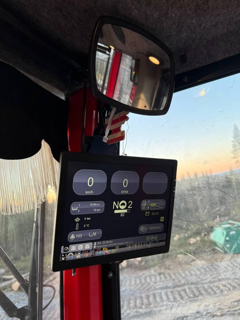 Komatsu 895 Kihordók