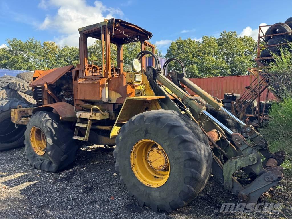 Volvo L 120 D Gumikerekes homlokrakodók