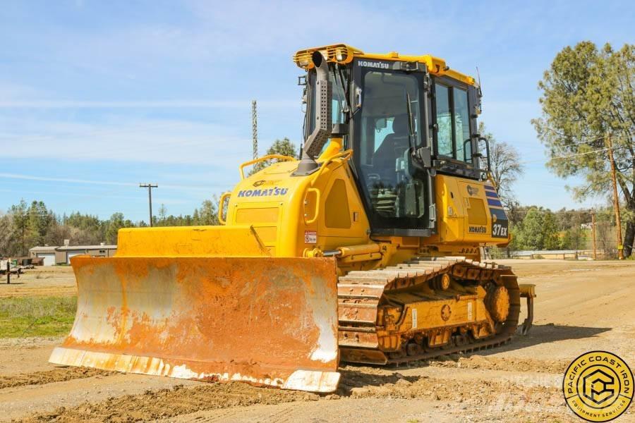 Komatsu D 37 EX lánctalpas dózerek