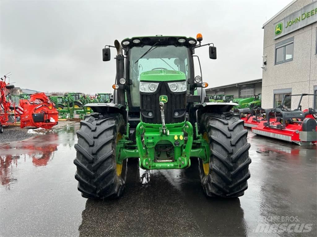 John Deere 6210R Traktorok