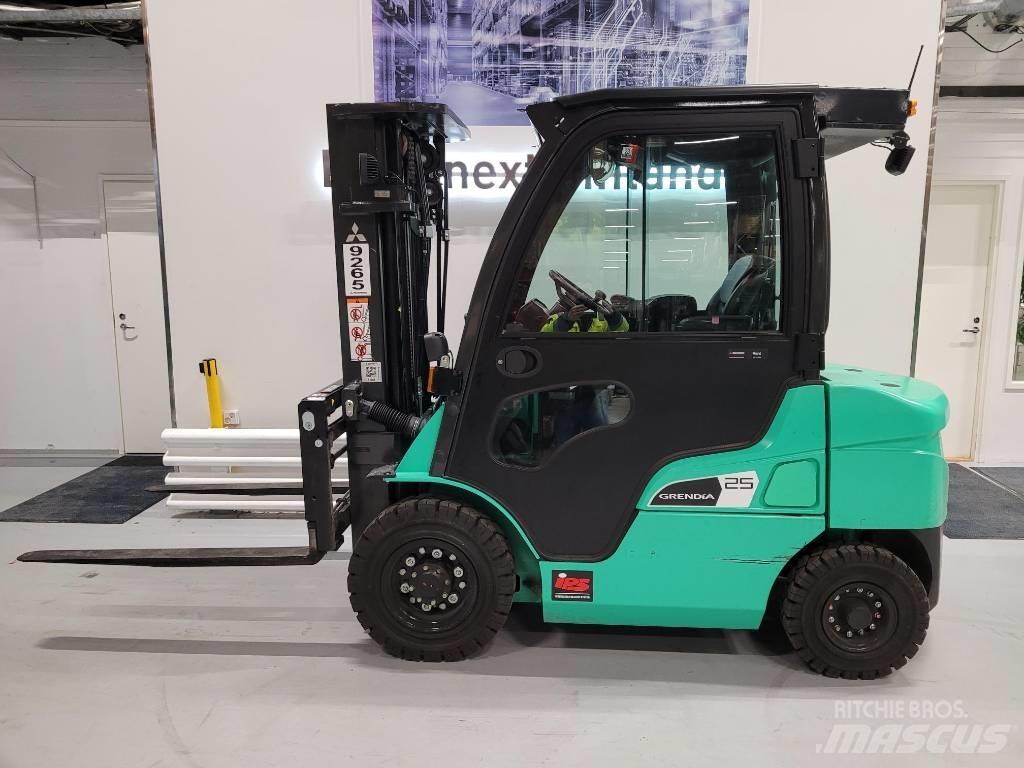 Mitsubishi FD25N3 Dízel targoncák