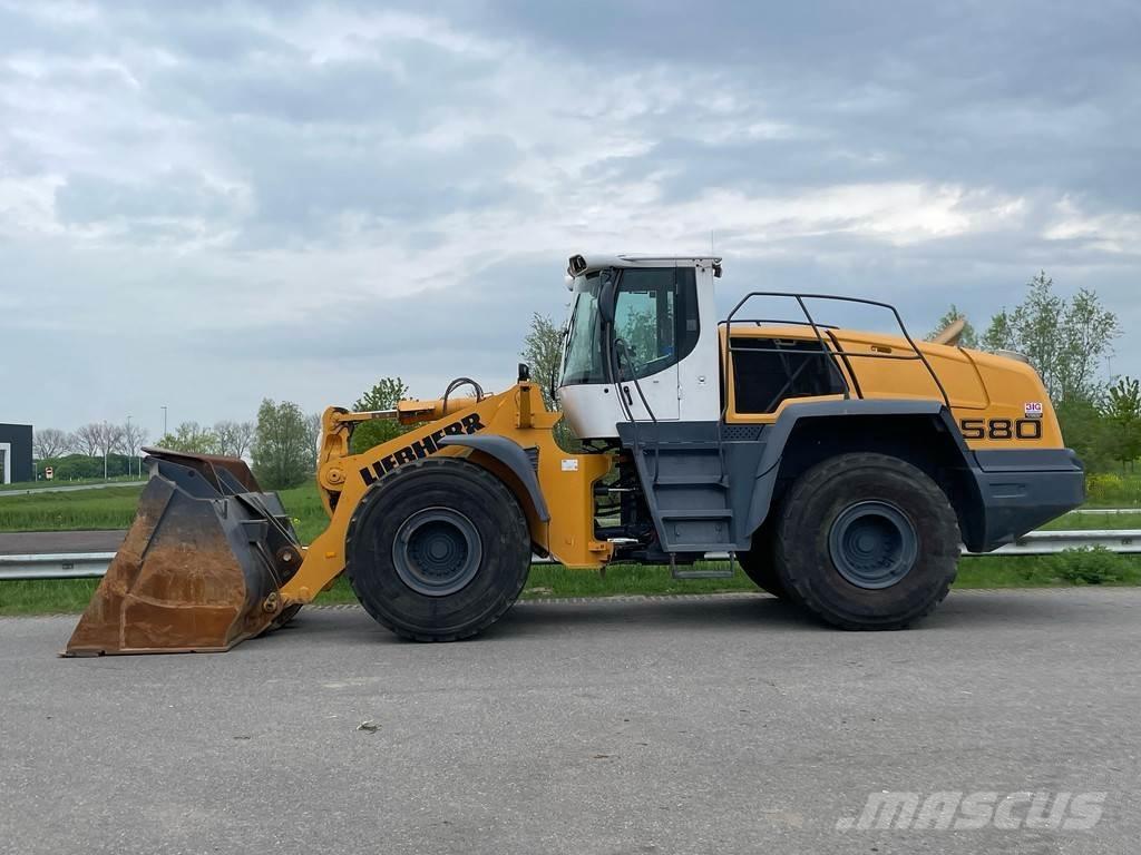 Liebherr L580 Gumikerekes homlokrakodók