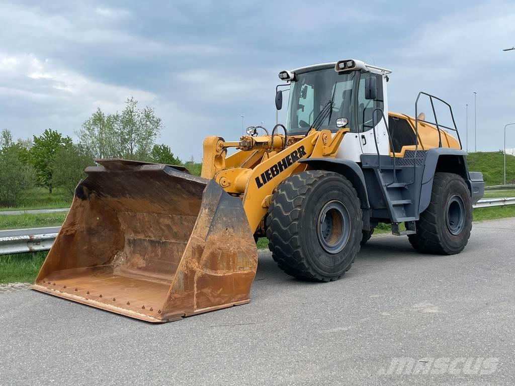 Liebherr L580 Gumikerekes homlokrakodók