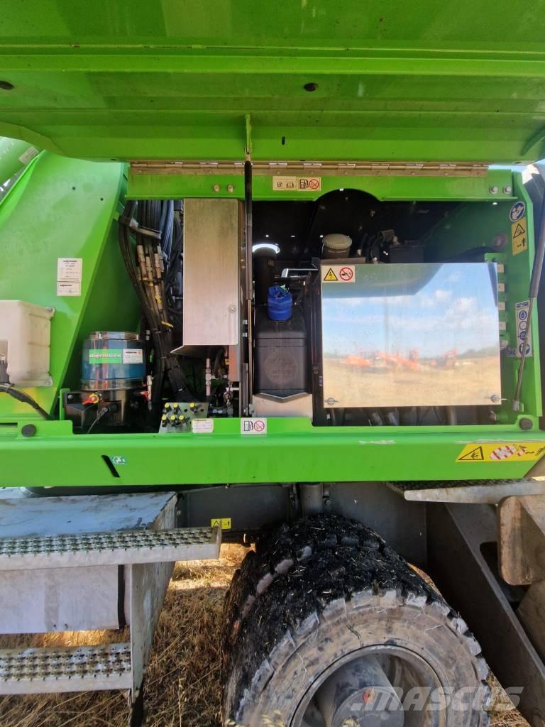 Sennebogen 821 E Gumikerekes kotrók
