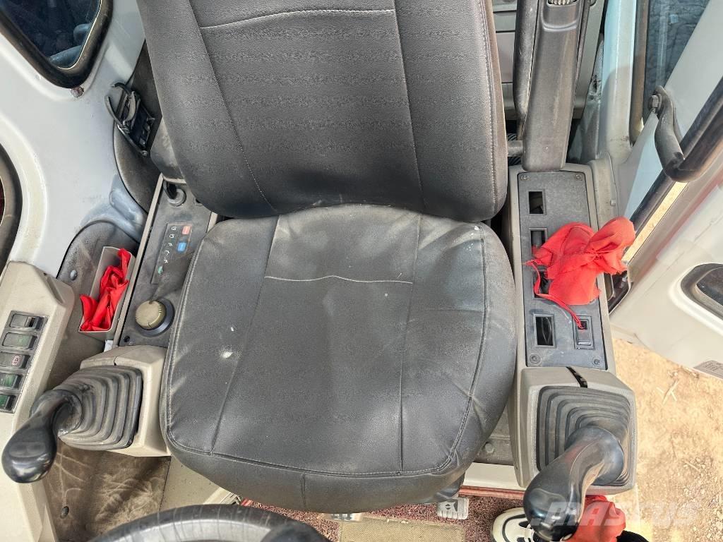 Doosan DH 150 W-7 Gumikerekes kotrók