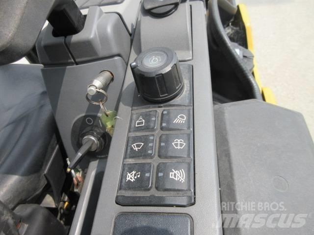 CAT 302 CR Mini kotrók < 7t